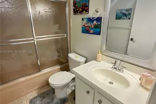 7690 NW 18th St, Margate, FL 33063 - Photo 22