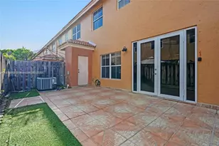 8422 NW 140th Terrace, Miami Lakes, FL 33016 - Photo 4