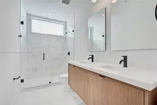 529 NE 61st St, Miami, FL 33137 - Photo 10