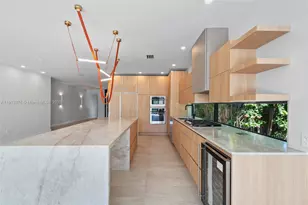 550 S Shore Dr, Miami Beach, FL 33141 - Photo 14