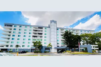 919 Hillcrest Dr #704, Hollywood, FL 33021 - Photo 1