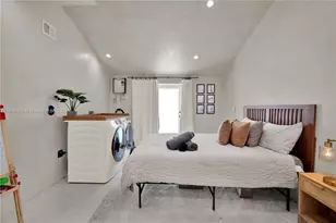 520 Bay Point Rd, Miami, FL 33137 - Photo 40