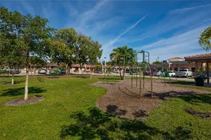31 Cortez Way, Davie, FL 33324 - Photo 36