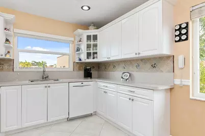 9310 Sunrise Lakes Blvd #301, Sunrise, FL 33322 - Photo 4