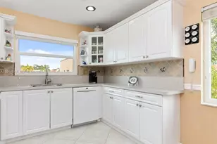 9310 Sunrise Lakes Blvd, Sunrise, FL 33322 - Photo 4