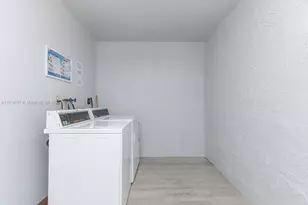 9310 Sunrise Lakes Blvd, Sunrise, FL 33322 - Photo 32