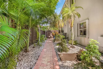 5805 NW 108th Pl, Doral, FL 33178 - Photo 34