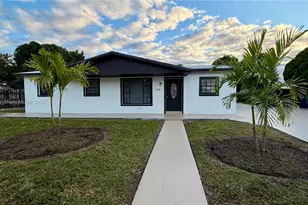 5020 NW 170th St, Miami Gardens, FL 33055 - Photo 2