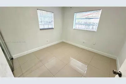 5020 NW 170th St, Miami Gardens, FL 33055 - Photo 8