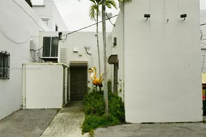 314 Coral Way, Coral Gables, FL 33134 - Photo 2