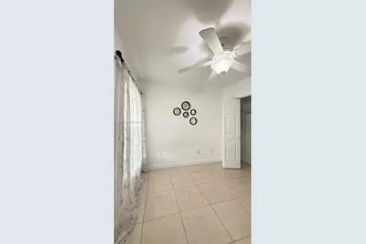 1018 Foster Rd, Hallandale Beach, FL 33009 - Photo 16