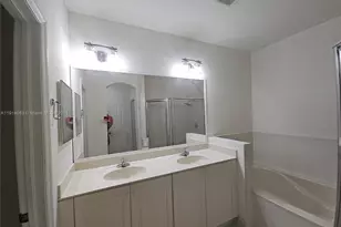 11551 NW 79th Ln, Doral, FL 33178 - Photo 26