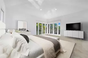 7155 E Lago Dr, Coral Gables, FL 33143 - Photo 8