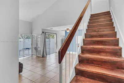 10930 SW 75th St, Miami, FL 33173 - Photo 4