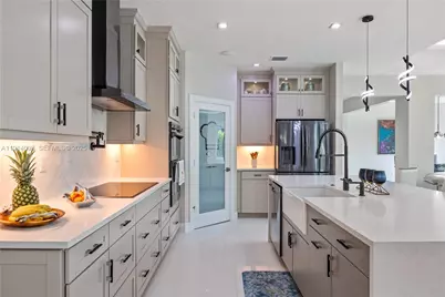 19950 SW 132nd Ct, Miami, FL 33177 - Photo 4