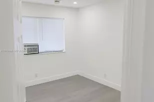 417 NW 2nd Ave, Hallandale Beach, FL 33009 - Photo 6