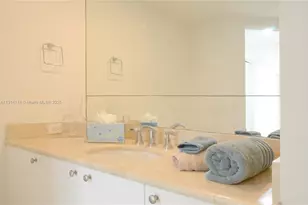 901 Brickell Key Blvd, Miami, FL 33131 - Photo 24