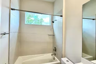 10410 NW 67th St, Doral, FL 33178 - Photo 14