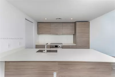 1300 S Miami Ave #2604, Miami, FL 33130 - Photo 12