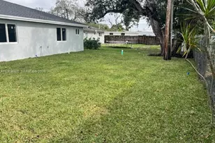 2240 NW 152nd St, Miami Gardens, FL 33054 - Photo 8