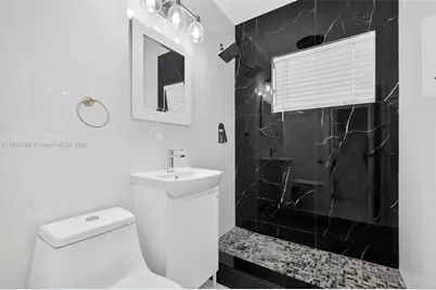 465 NW 153rd St, Miami, FL 33169 - Photo 14