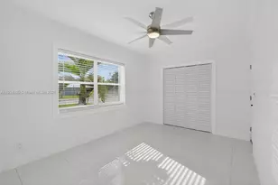 465 NW 153rd St, Miami, FL 33169 - Photo 12