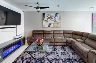 2647 SE 13th St, Homestead, FL 33035 - Photo 8