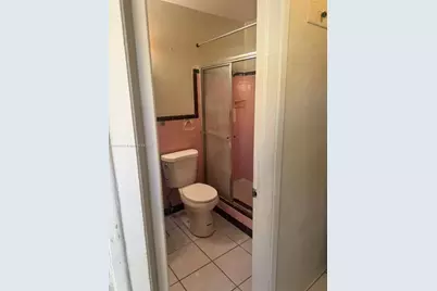 2345 NW 28th St #2, Oakland Park, FL 33311 - Photo 16