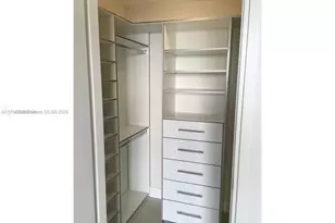 1300 Brickell Bay Dr, Miami, FL 33131 - Photo 10