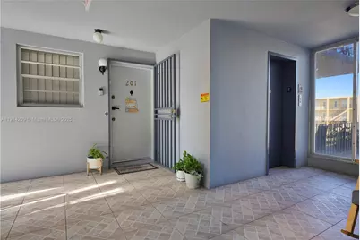 5100 W Flagler St #201, Miami, FL 33134 - Photo 12