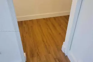 8245 NW 108th Ave, Doral, FL 33178 - Photo 14