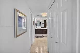 3611 Oaks Clubhouse Dr, Pompano Beach, FL 33069 - Photo 20