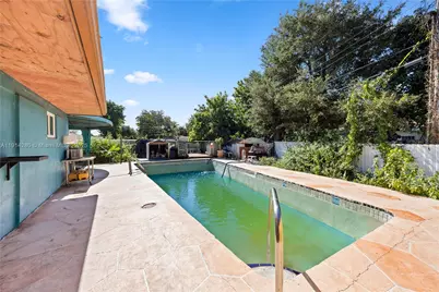 16050 NE 8th Ct, North Miami Beach, FL 33162 - Photo 36