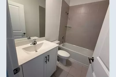 685 NE 208th Ter #685, Miami, FL 33179 - Photo 18