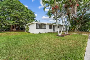 9915 SW 212th St, Cutler Bay, FL 33189 - Photo 2