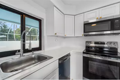 9915 SW 212th St, Cutler Bay, FL 33189 - Photo 8