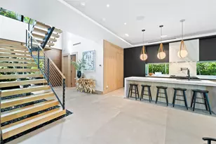 8625 NE 10th Ave, Miami, FL 33138 - Photo 6