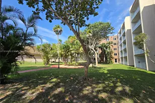 6940 Miami Gardens Dr, Hialeah, FL 33015 - Photo 32