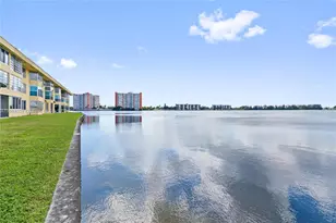 1300 NE 191st St, Miami, FL 33179 - Photo 36