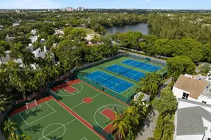 20215 W Oakhaven Cir, Miami, FL 33179 - Photo 78