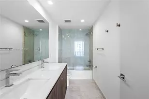 488 NE 18th St, Miami, FL 33132 - Photo 44