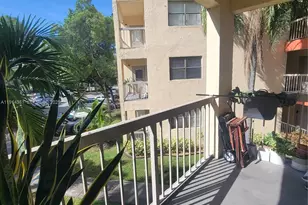 8180 Geneva Ct, Doral, FL 33166 - Photo 6