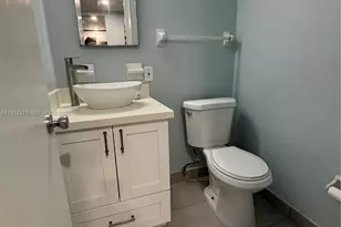 260 S Cypress Rd, Pompano Beach, FL 33060 - Photo 20