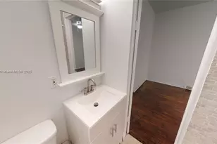 639 12th St, Miami Beach, FL 33139 - Photo 8