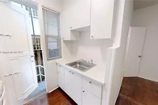 639 12th St, Miami Beach, FL 33139 - Photo 6