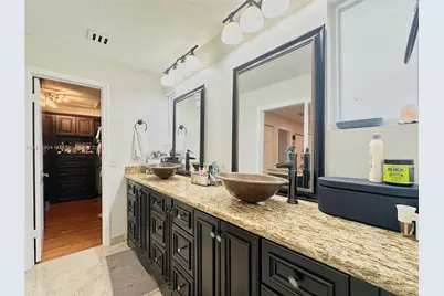10620 SW 67th St, Miami, FL 33173 - Photo 20