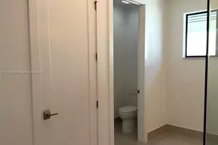 1438 SW 23rd St, Fort Lauderdale, FL 33311 - Photo 40