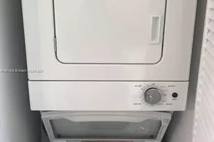 5480 W 21st Ct, Hialeah, FL 33016 - Photo 6