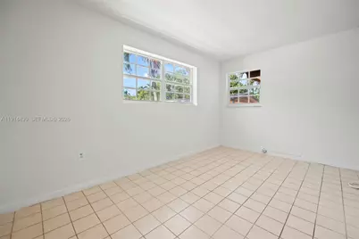 700 NE 118th St, Biscayne Park, FL 33161 - Photo 24