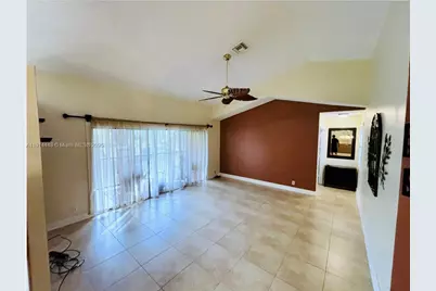10534 NW 10th Ct #D-137, Plantation, FL 33322 - Photo 2